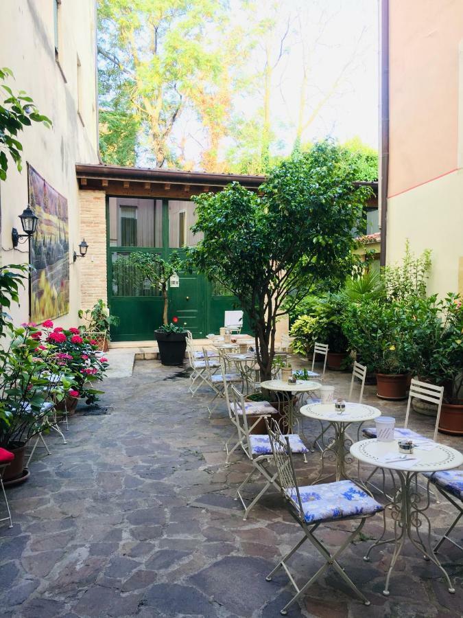 Boutique Scalzi - Adults Only 2*