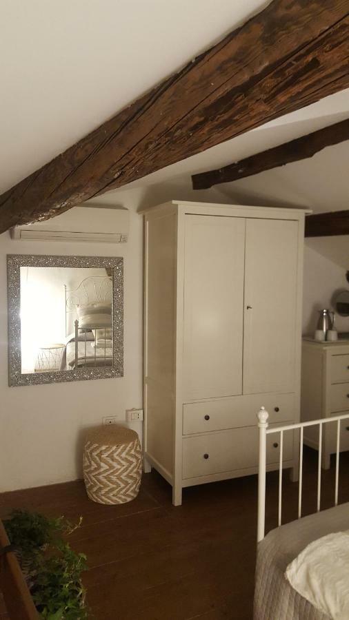 La Casa Sui Portici Apartment *