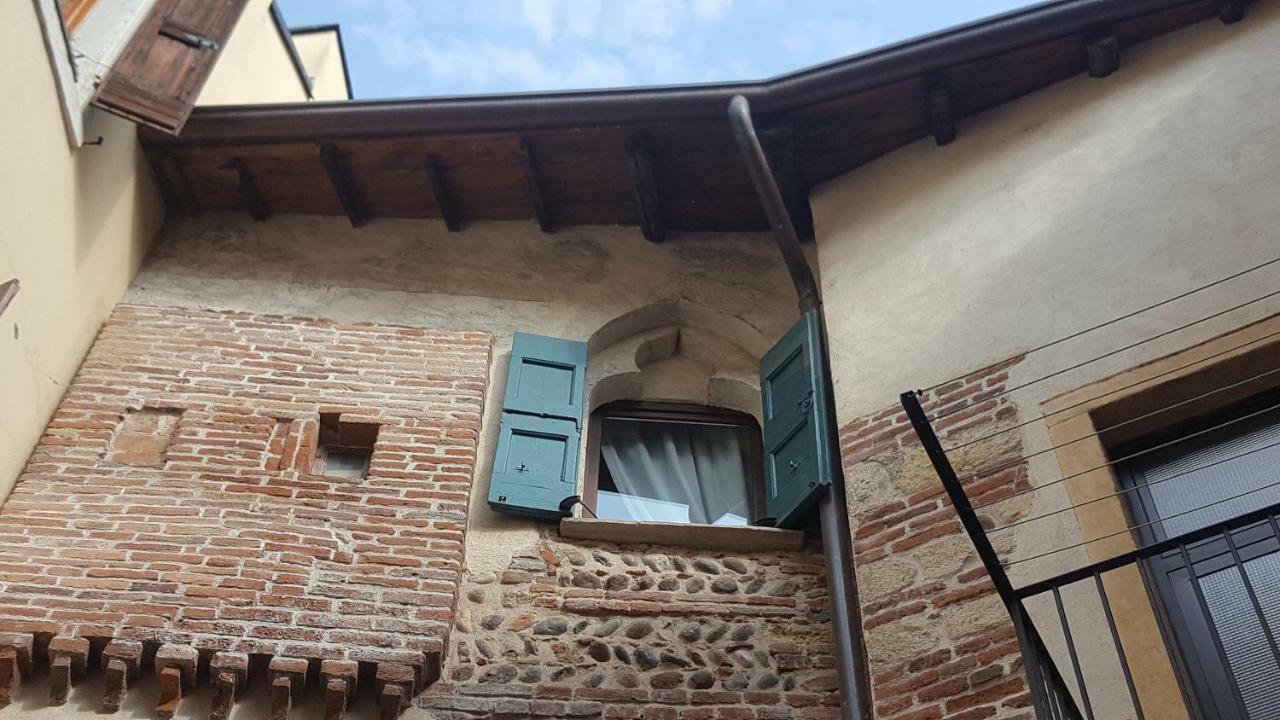 La Casa Sui Portici Apartment *