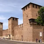 CASTLE VIEW LODGE intero appartamento Verona centro storico