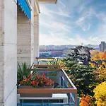 Rosella Apartment