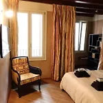 Verona Luxury Flats Piazza Erbe, Floor 3