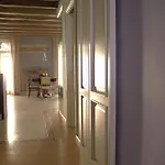 Verona Luxury Flats , Piazza Erbe With Balcony On Main Square