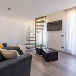 Attico Mirage