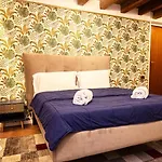 Al 18 Verona Rooms