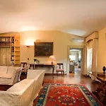 Villa Le Grotte