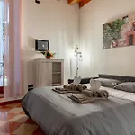 Historic Center View-2 Minutes From Arena & Juliet\'S House- Mazzini Palace