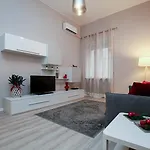 Romantic House 369