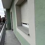 Apt Near Expo And Center 9
