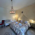 Venetian Style Apartment In Villa