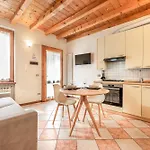Italstay - Vescovo Elegant Courtyard
