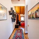 Elegant Colorful Apartment - Verona Apartments