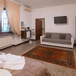 Vitti\'s Home Verona