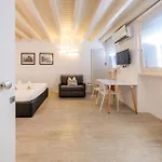 Apartmentsarena - Zini Studios