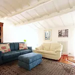 Bianco Apartment