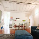 Bianco Apartment