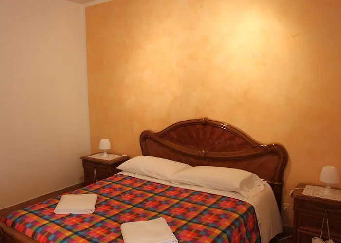 Santa Toscana Guest House