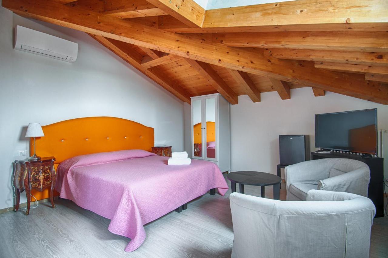 Lady Guest house 2*