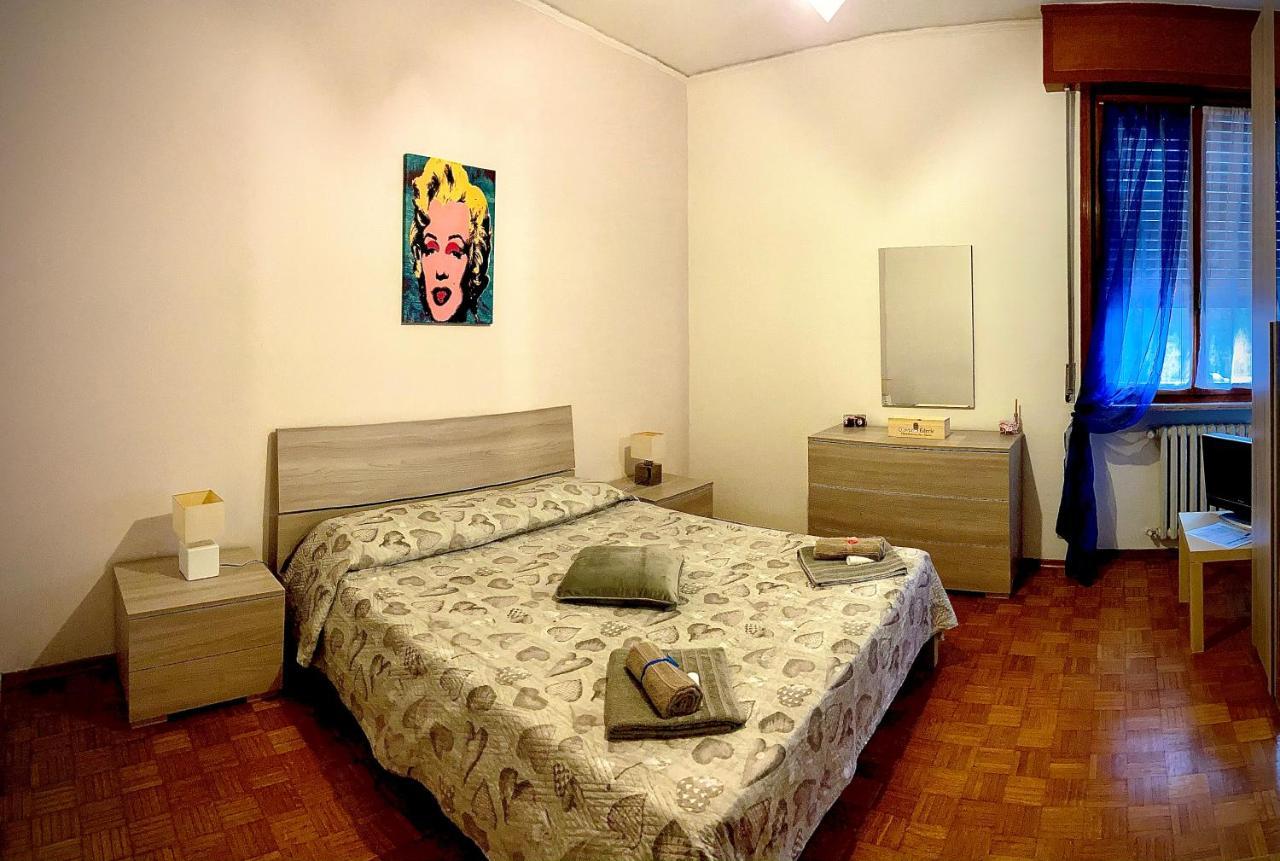 Privatunterkunft Tinashouse