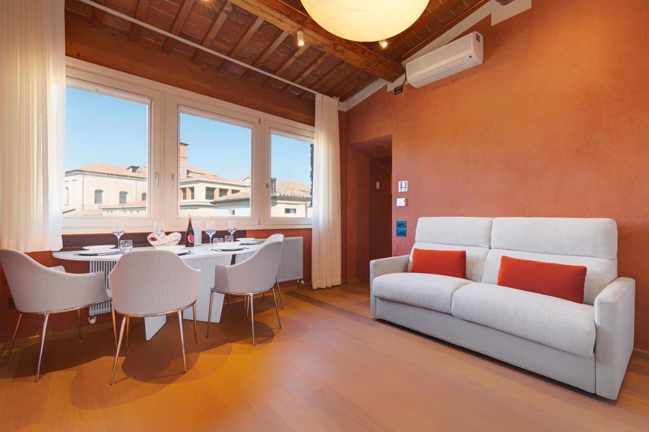 1881 Luxury Apartment *