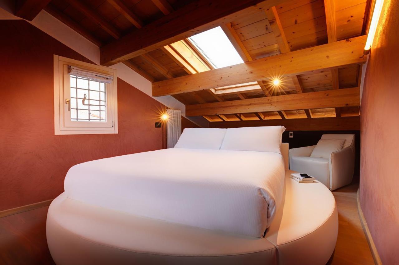 1881 Luxury Apartment Verona