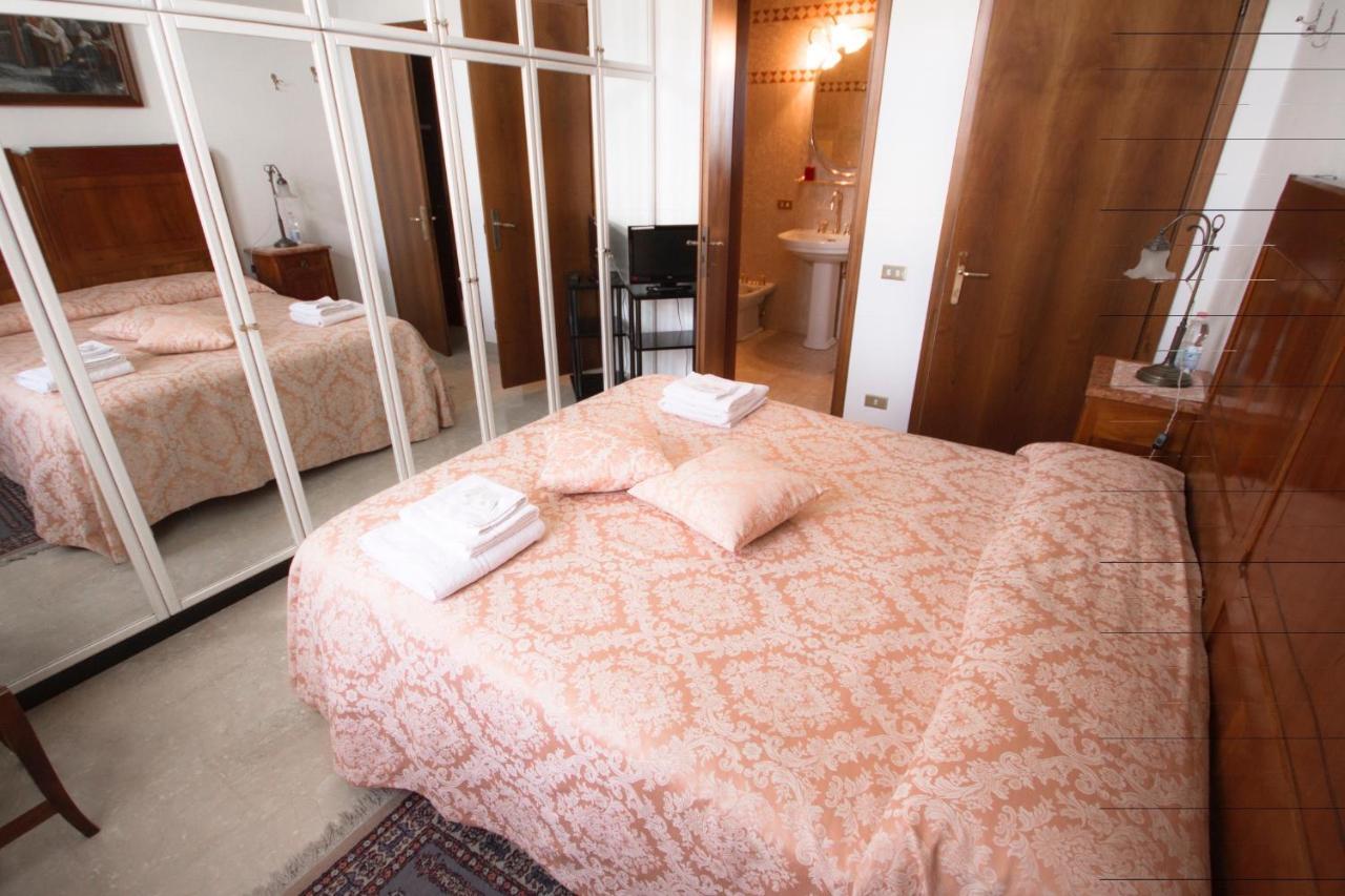 Alla Liberty Bed & Breakfast Acomodação com café da manhã  2*