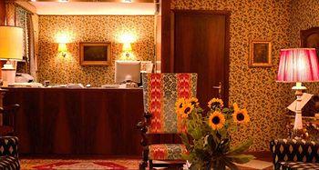 Apartahotel House