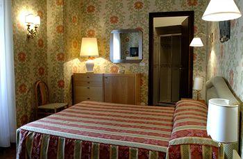Apartahotel House 4*