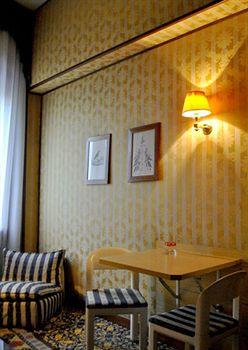 Apartahotel House