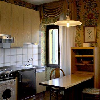 Apartahotel House