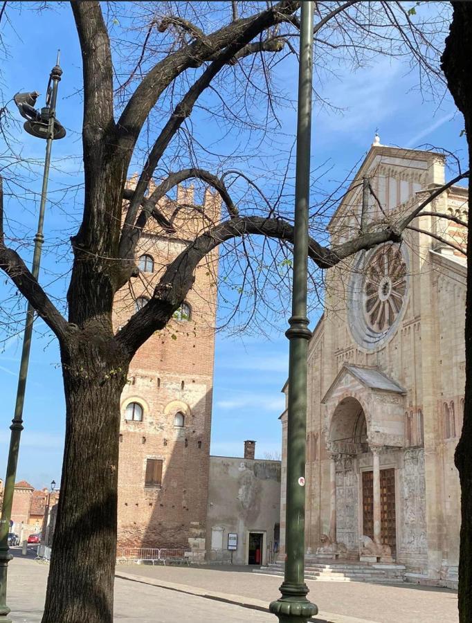 Lia * Verona