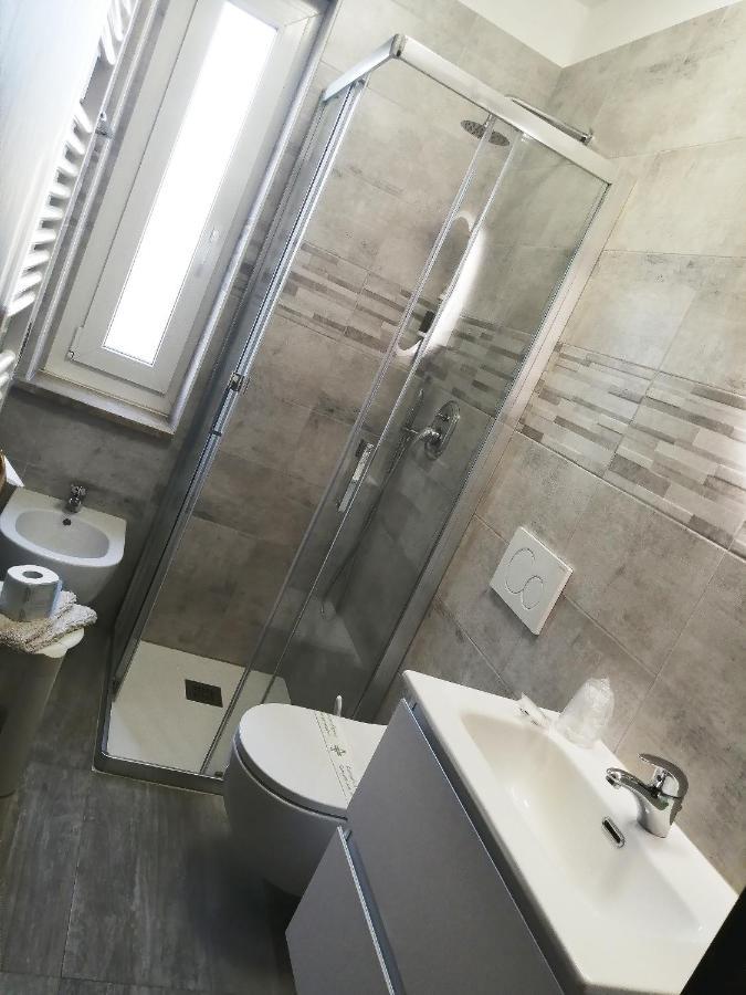 Siros Hotel 2*