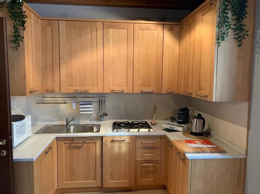 ***penthouse 4 Min To Arena Inside Fortress ! Appartamento Verona