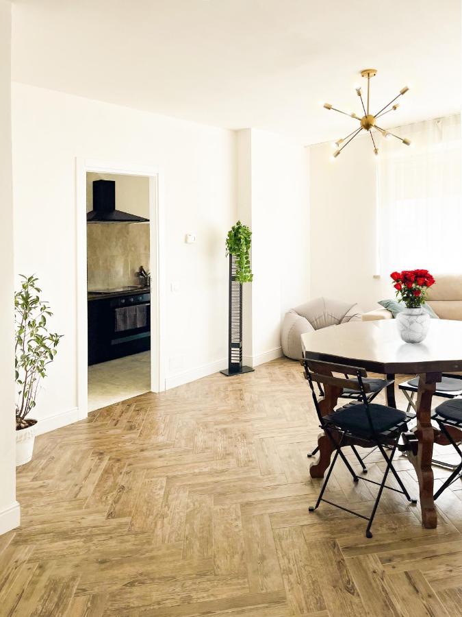 Suitesflores - Bright And Cozy In Vérone