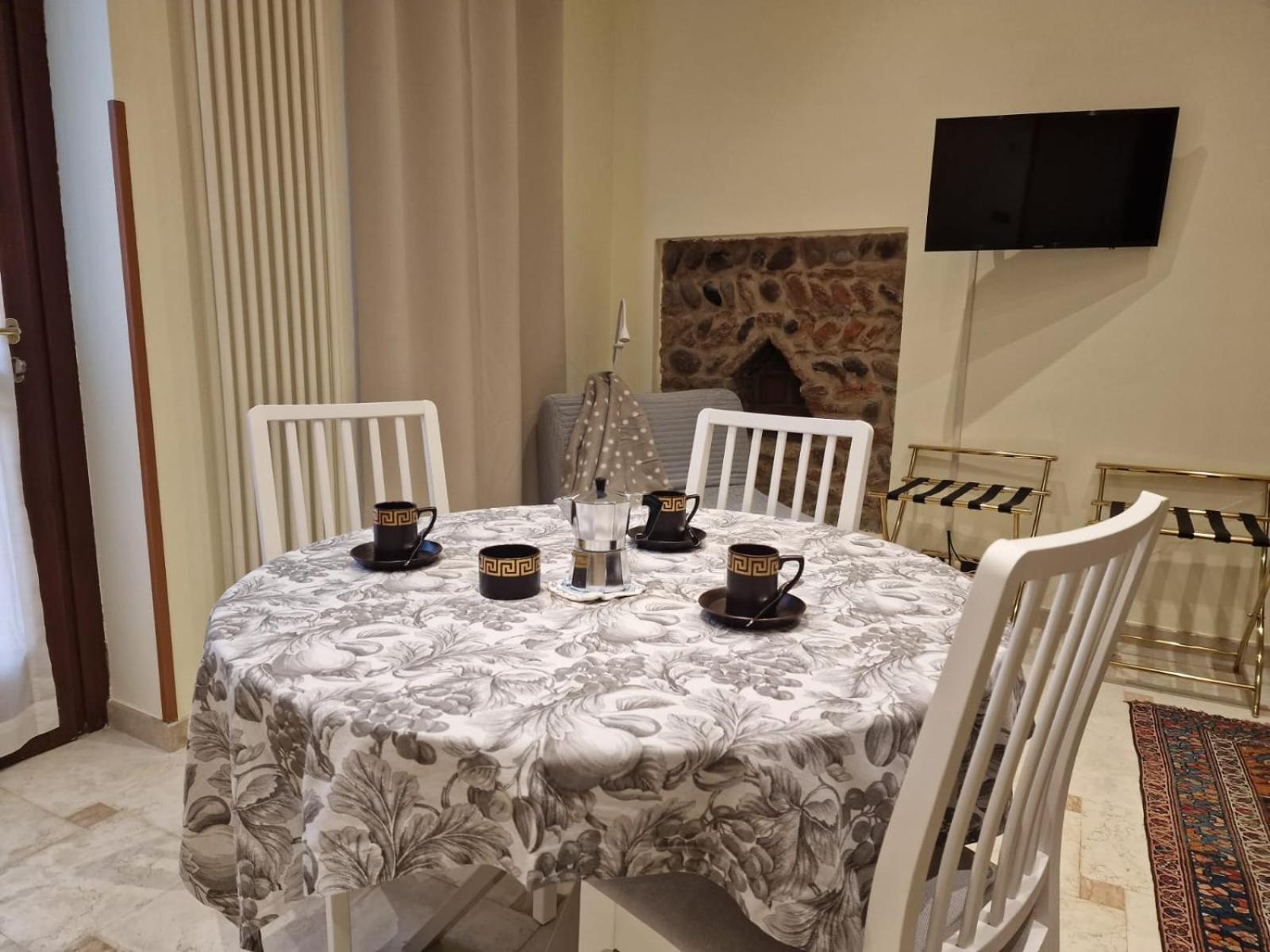 Veronajourneys Emilei Appartamento Verona