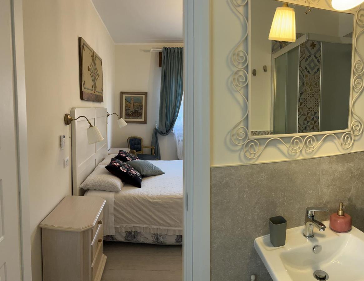 Maison d'hôtes New Business And Fun G B Rossi Friendly *