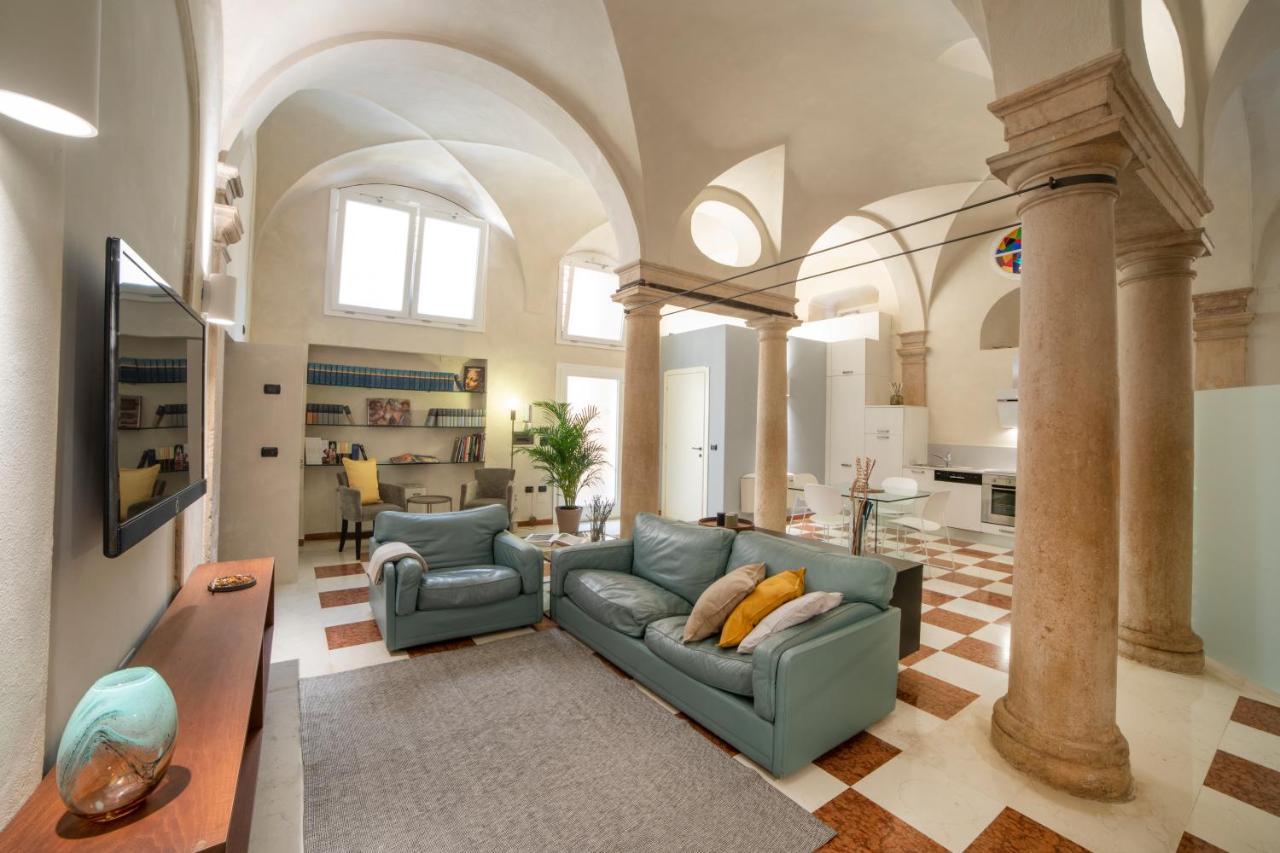 Loft Palazzo Dionisi Apartment