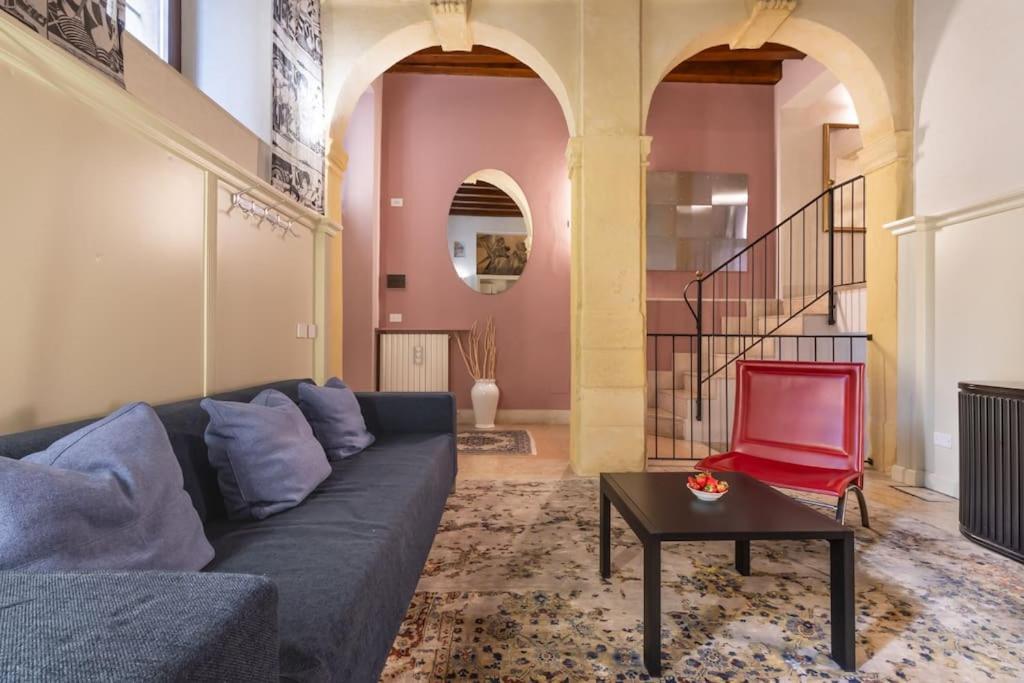 Residenza Angels @piazzadelleerbe Apartamento