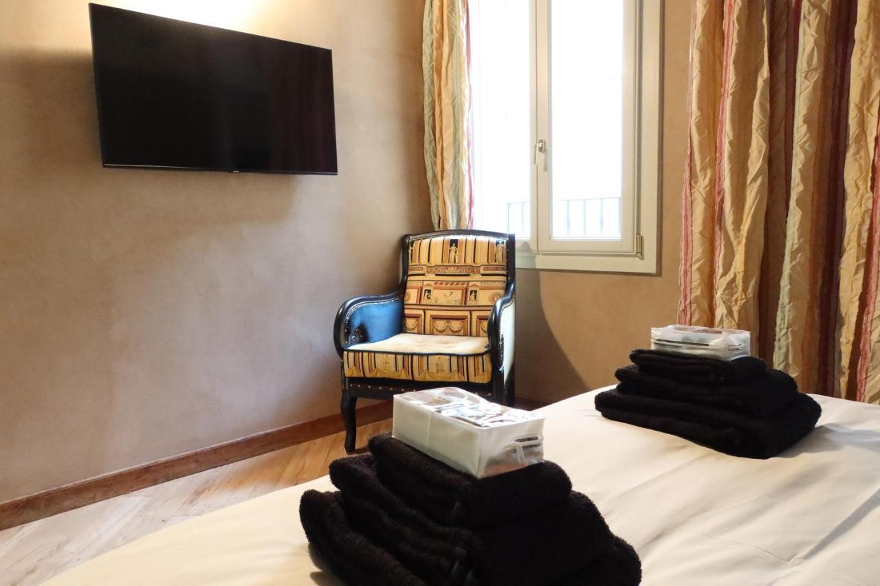 Apartment Luxury Flats Piazza Erbe, Floor 3 Verona