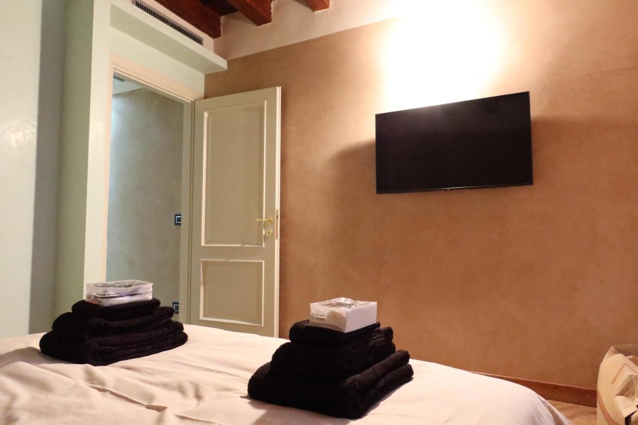 Luxury Flats Piazza Erbe, Floor 3 Verona