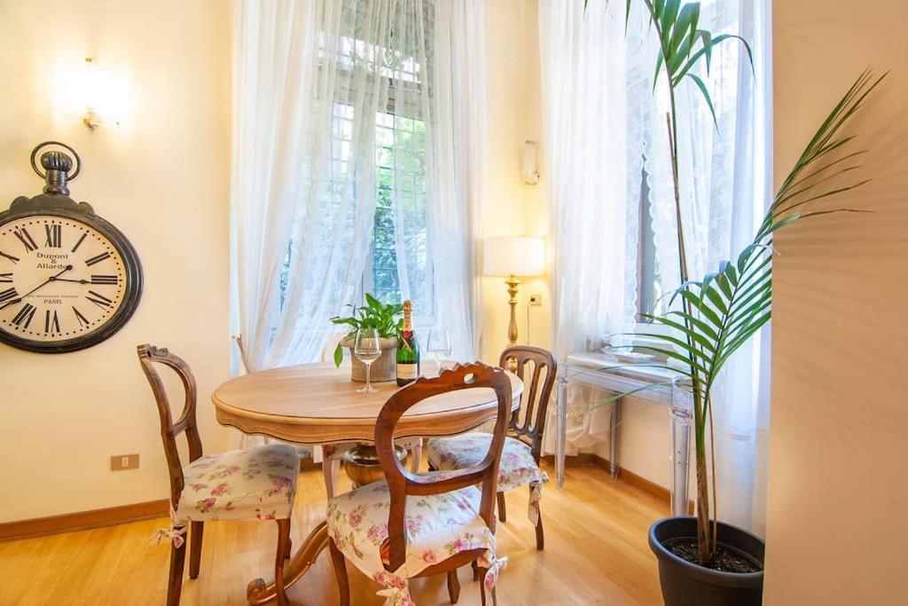 Apartment Piazza Delle Erbe Luxury House Verona