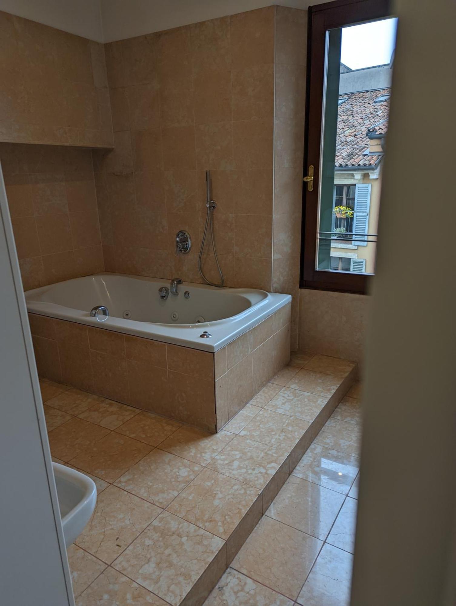 Enchanting Appartamento Verona