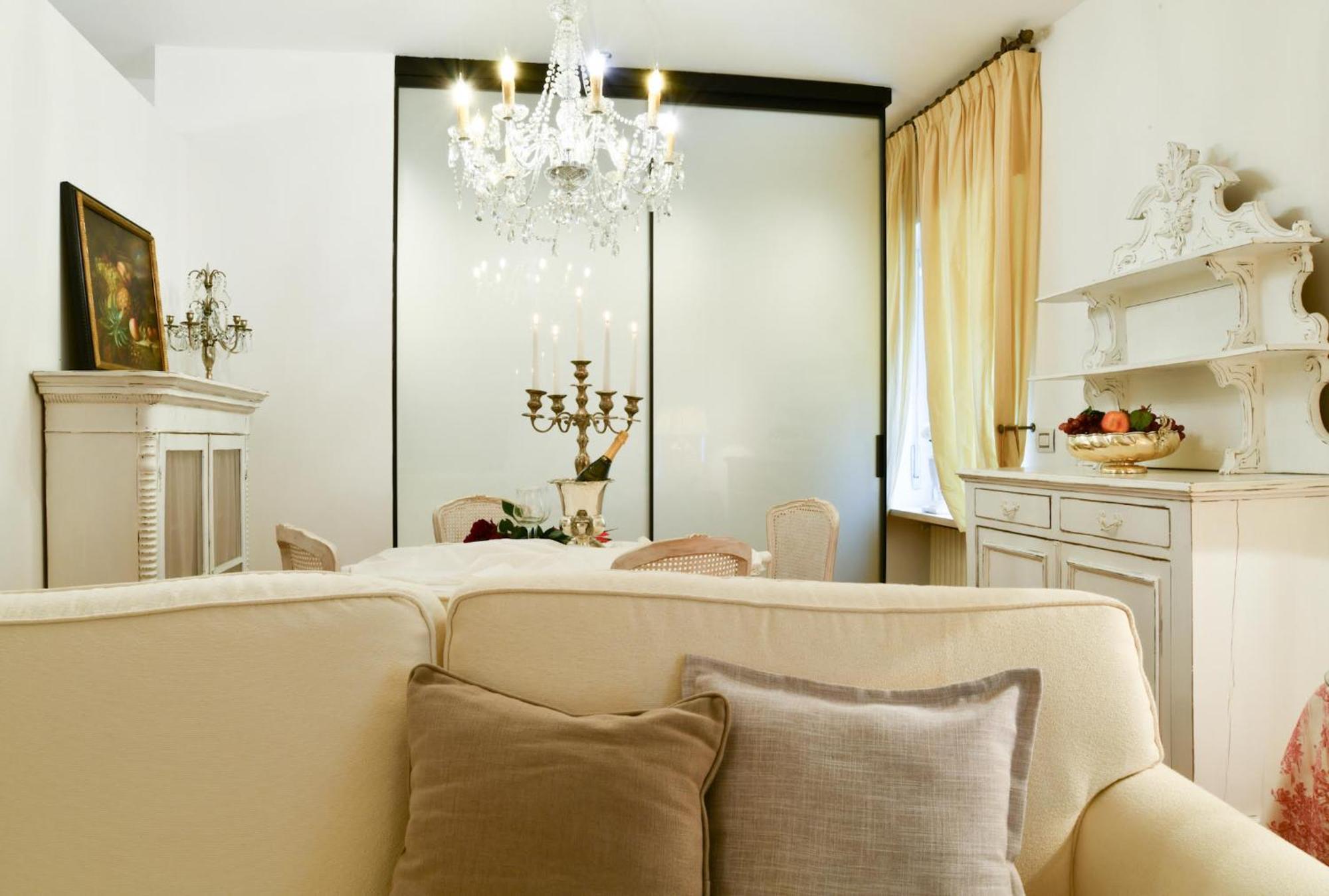 Emily Luxury Verona