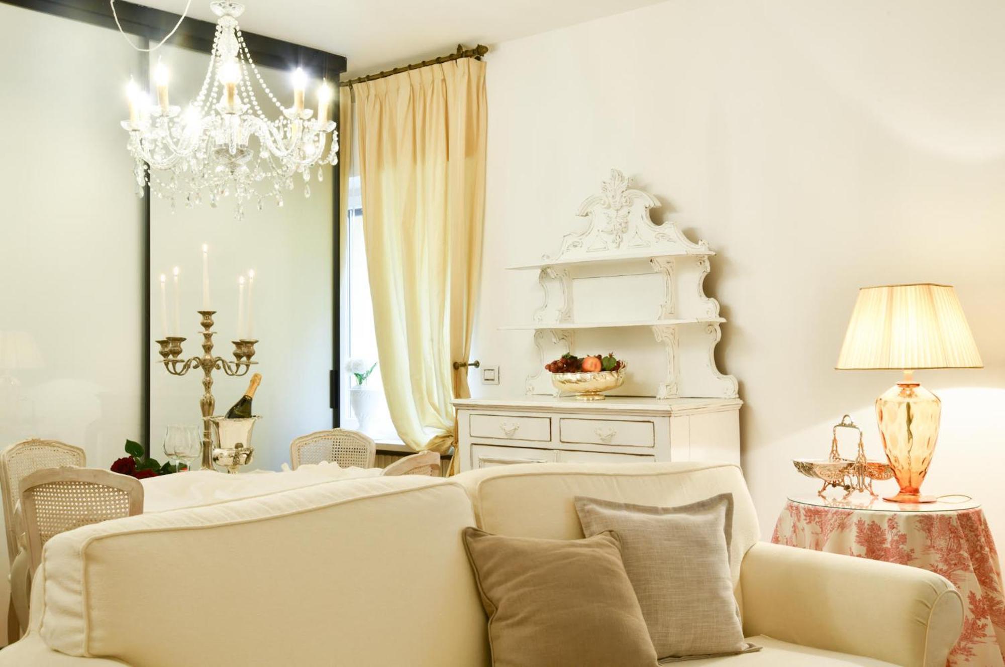 Emily Luxury Verona