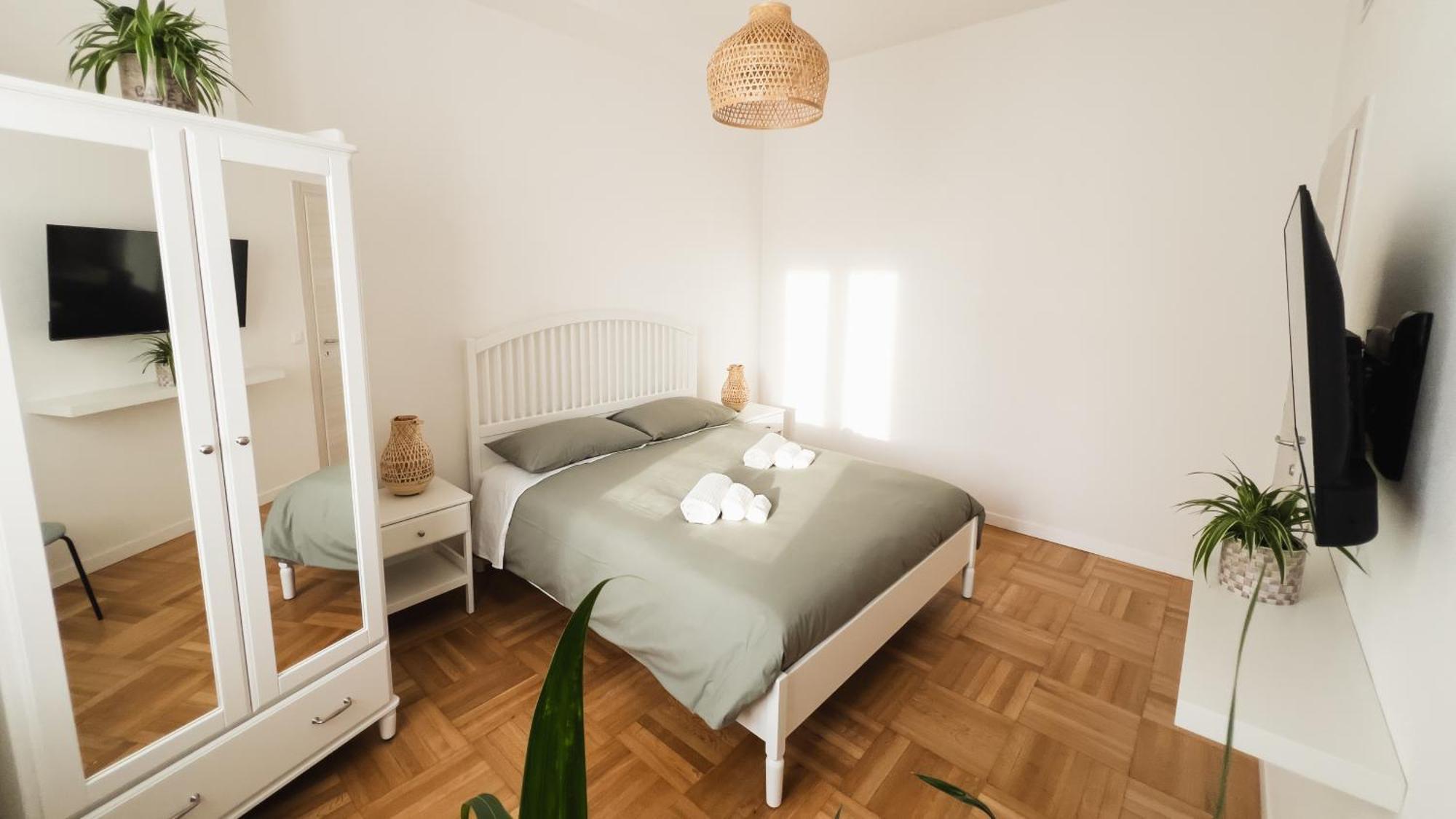 Freshly Renovated 10 Minutes From Arena Appartamento