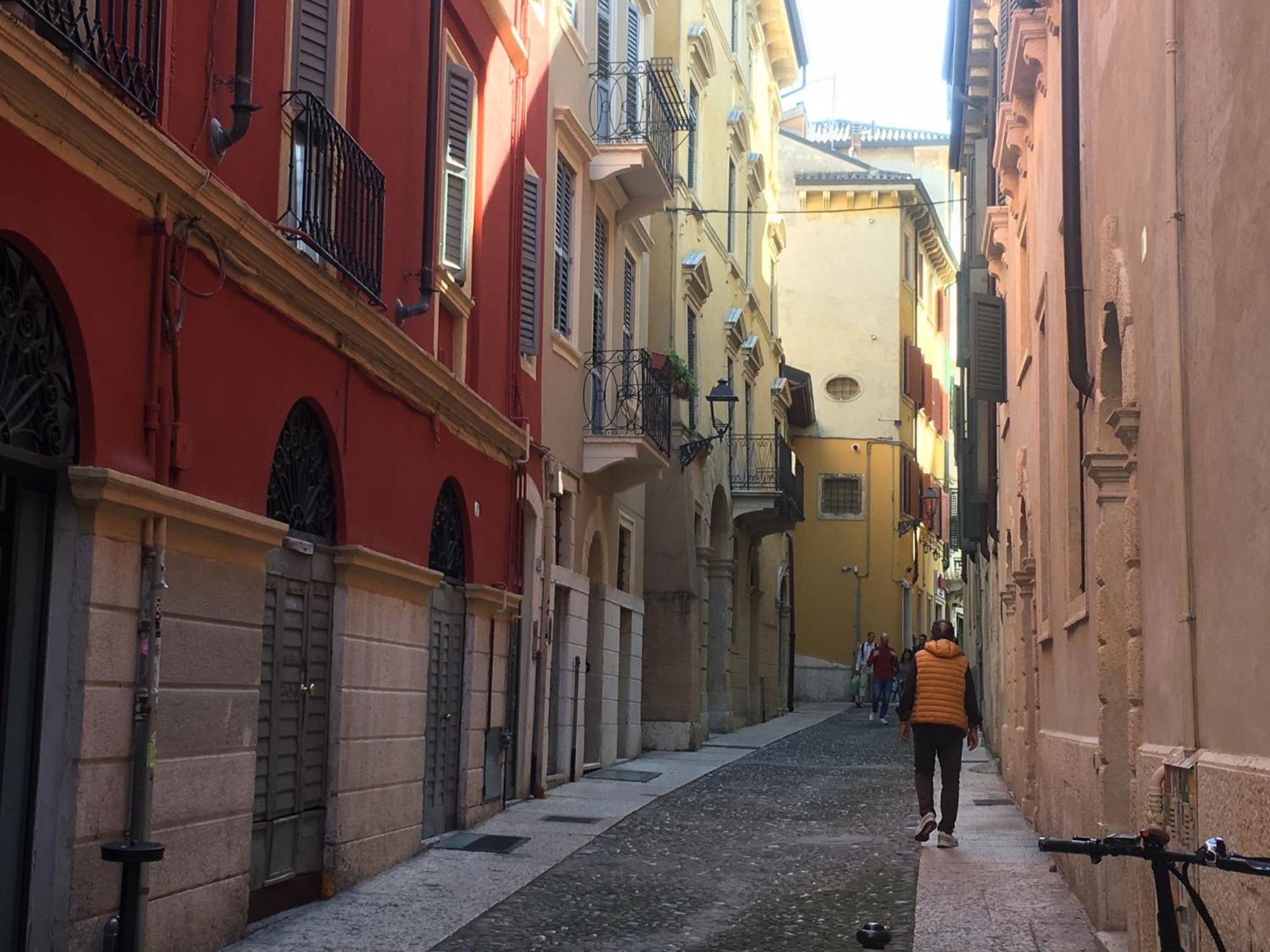 Veronajourneys Emilei Appartamento Verona