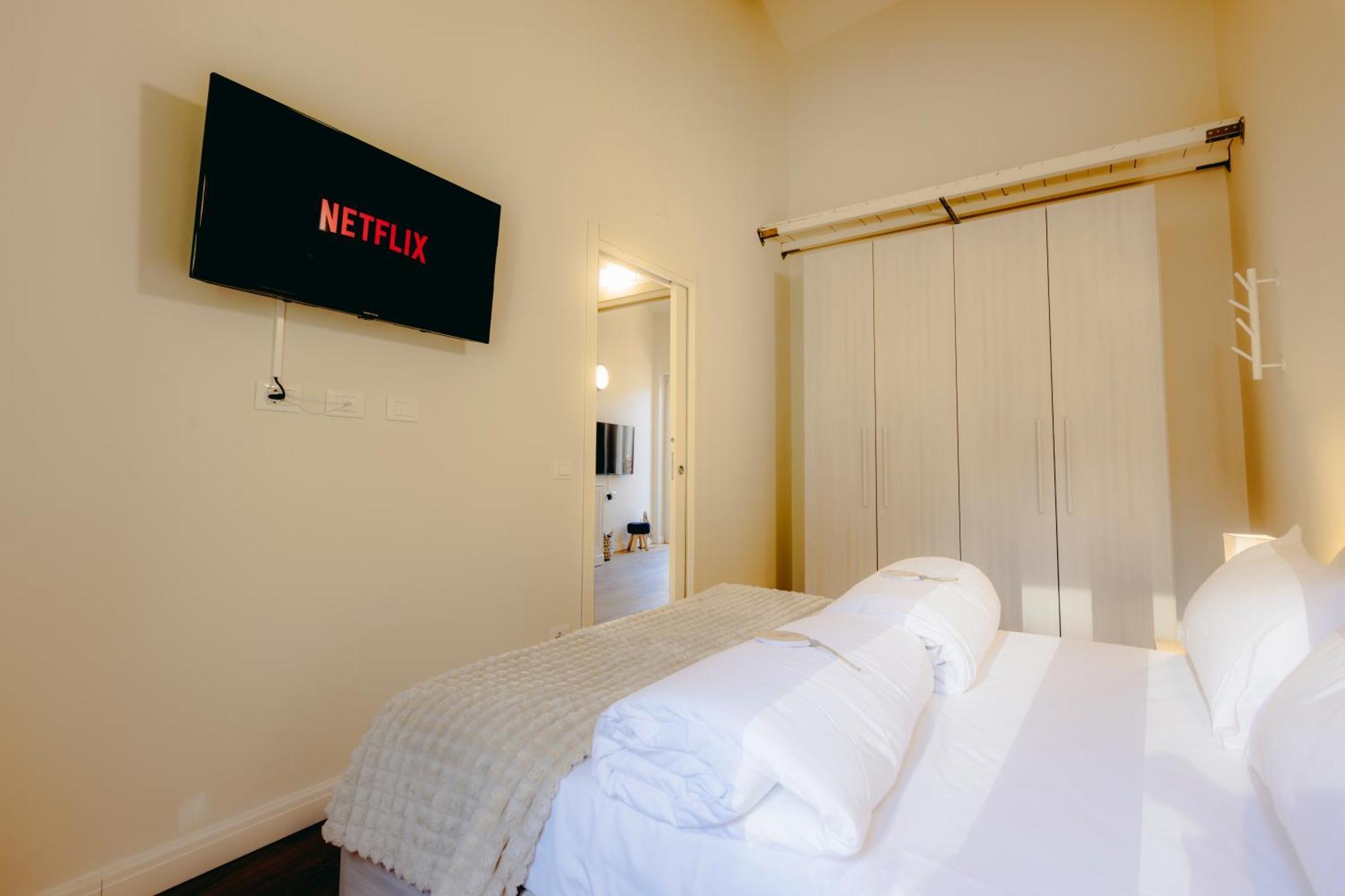 Apartment Eap Suites, *