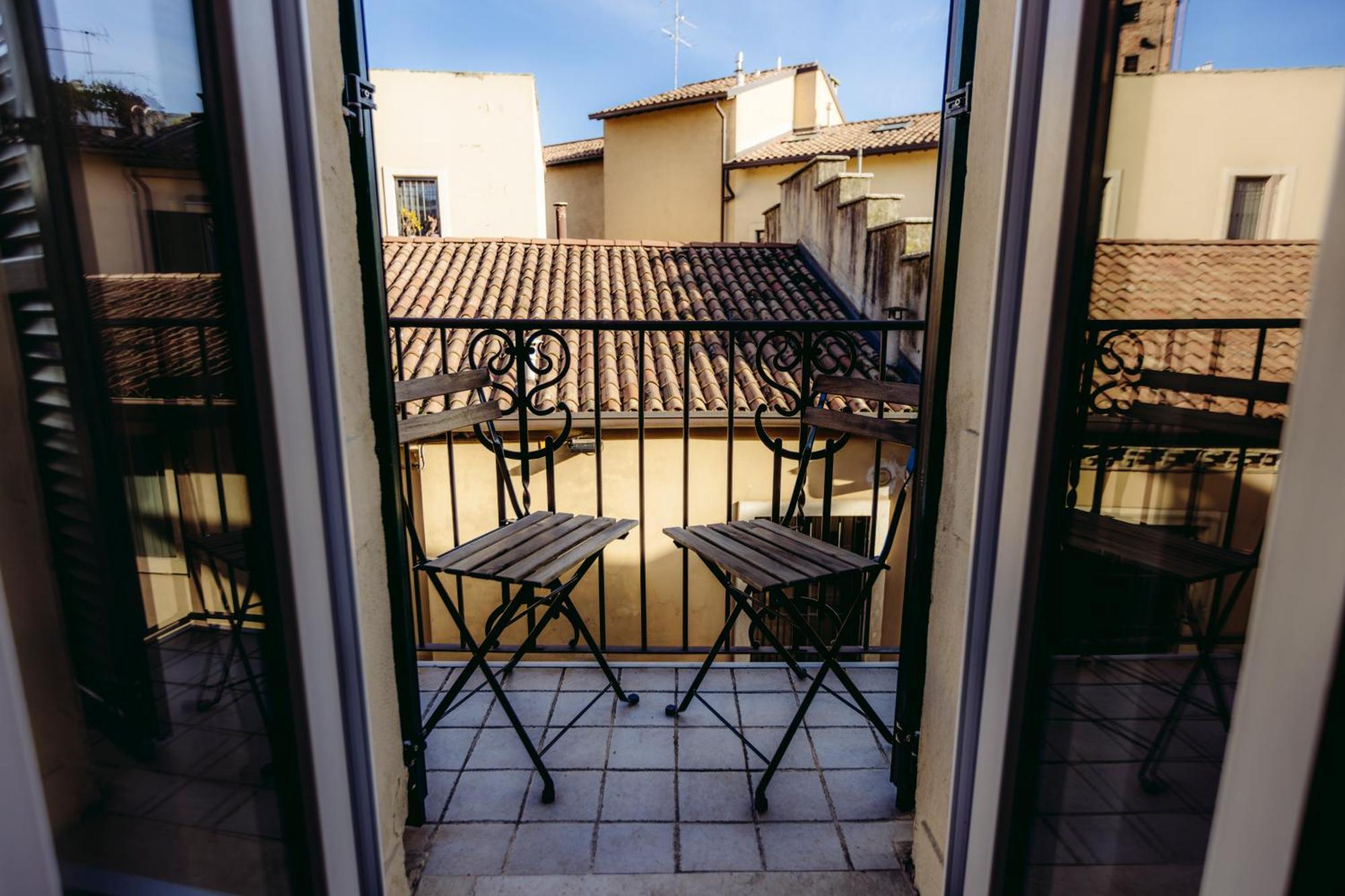 Apartment Eap Suites, *