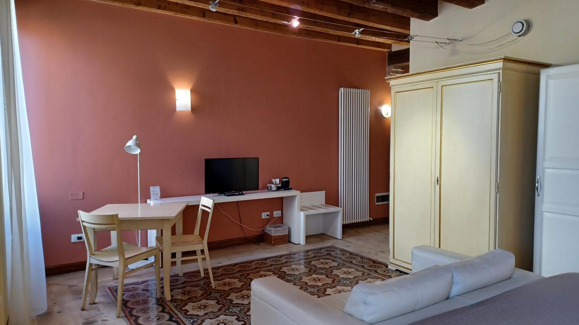 Opera Prima 2*