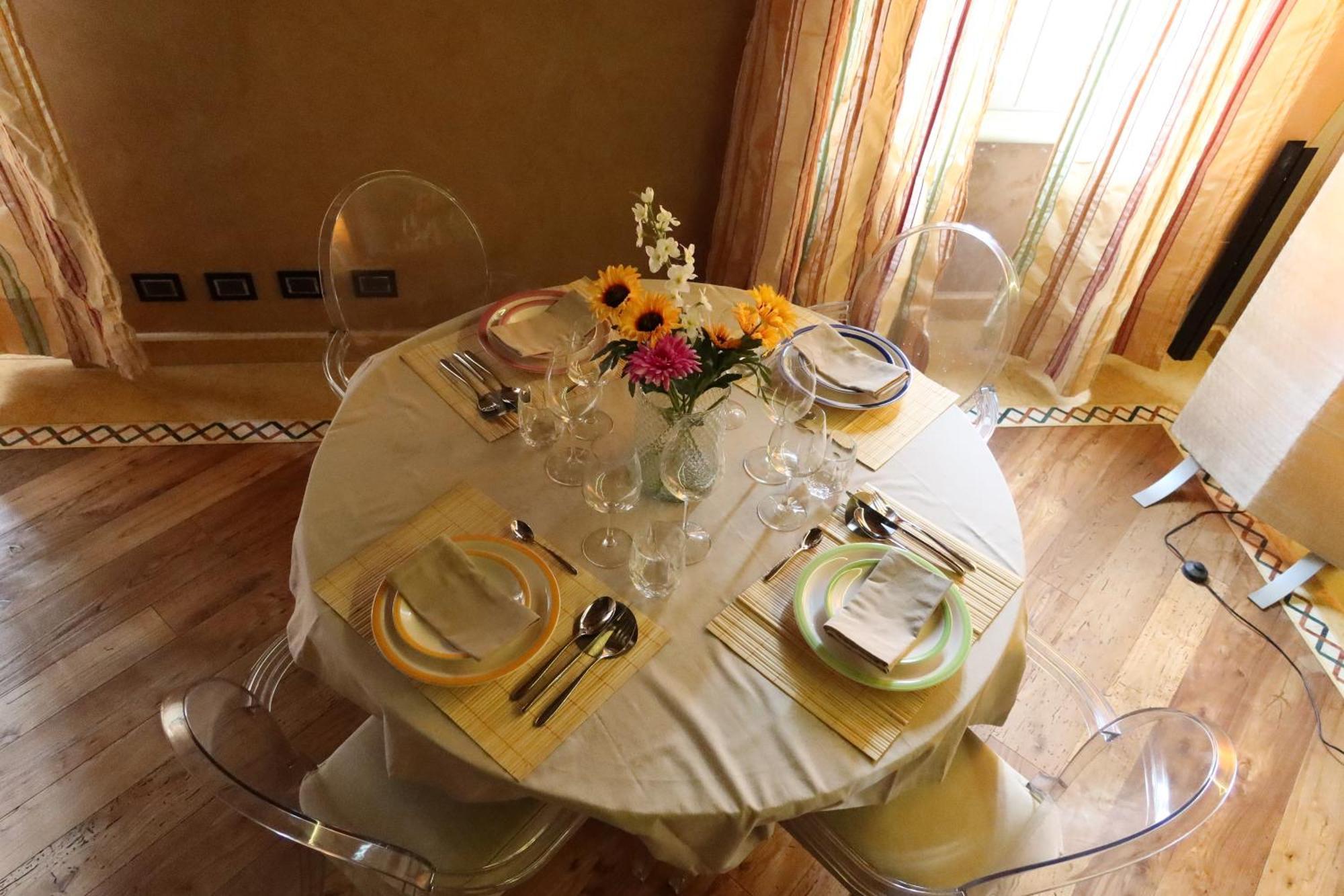 Luxury Flats Piazza Erbe, Floor 3 Apartment *